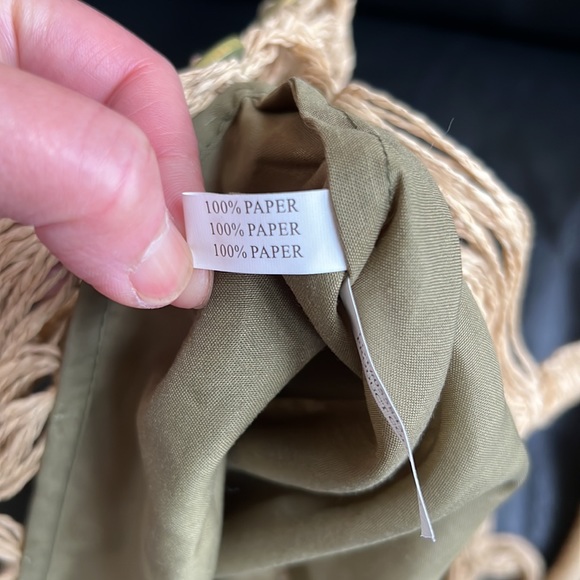 Very cute American Eagle summer tote/ beach bag. Perfect bag for Summer. - Picture 4 of 6